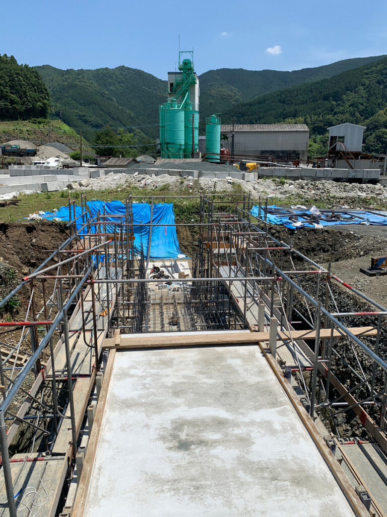 大洲市｜鉄筋工事｜有限会社水沼鉄筋 大洲市菅田町　堤防樋門工事