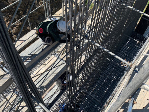 大洲市｜鉄筋工事｜有限会社水沼鉄筋 大洲市菅田町にて、逆T型擁壁の施工工事を行いました。